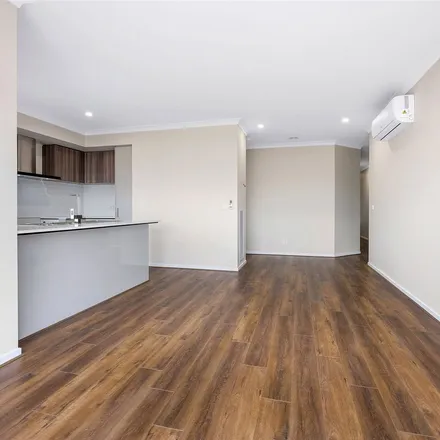 Image 6 - Noyce Way, Rockbank VIC 3335, Australia - Apartment for rent