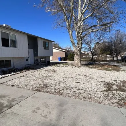 Image 3 - 5142 Persille Drive, Taylorsville, UT 84129, USA - House for sale
