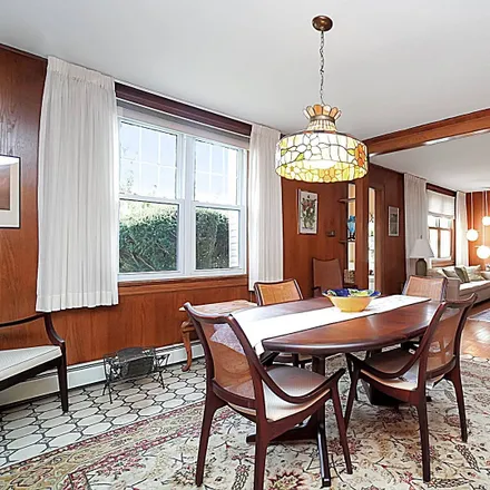 Image 9 - 8 Inwood Road, New York, NY 10301, USA - House for sale