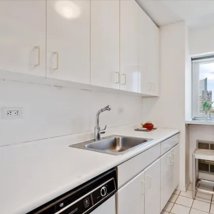 Image 5 - 161 W 61st St Apt 23C, New York, 10023 - Condo for sale