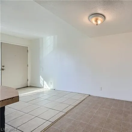 Image 6 - 3724 East Thomas Avenue, North Las Vegas, NV 89030, USA - Apartment for rent