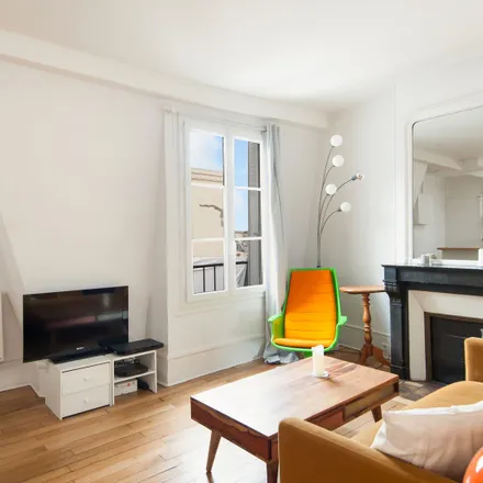 Image 2 - 41 Avenue Trudaine, 75009 Paris, France - Apartment for rent