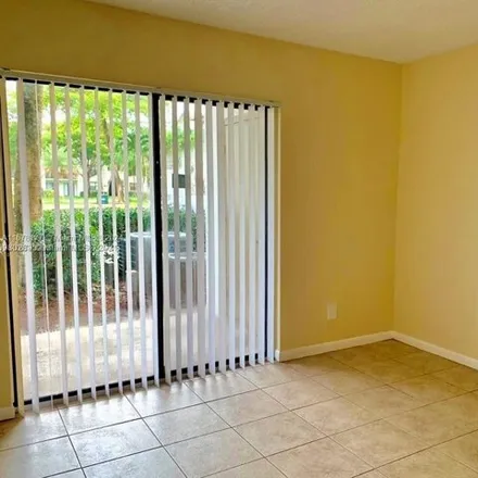 Image 9 - South Luna Court, Hollywood, FL 33021, USA - Apartment for rent