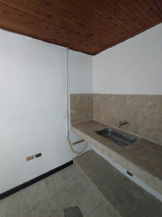 Rent this 3 bed apartment on Carrera 17F 6 in Primitivo Crespo, Perímetro Urbano Santiago de Cali