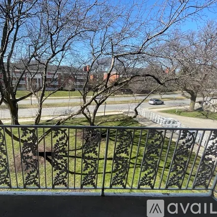 Image 3 - 401 N Eau Claire Ave, Unit 208 - Apartment for rent