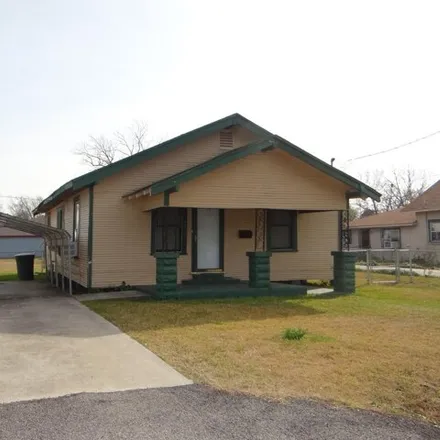 Rent this 3 bed house on 2581 Sarah Street in Beaumont, TX 77705
