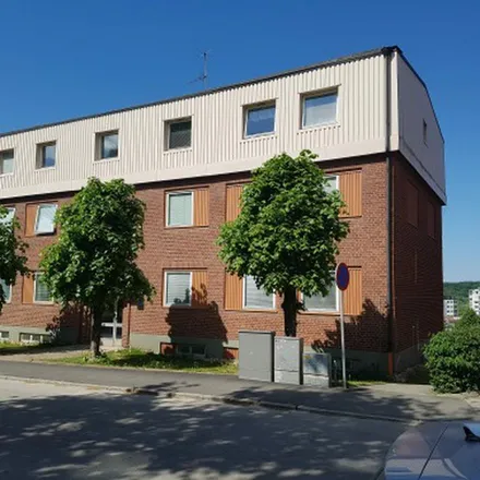 Rent this 4 bed apartment on Lindängsvägen in 523 36 Ulricehamn, Sweden