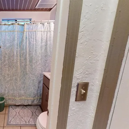 Rent this 1 bed room on 115 East 82nd Street in Los Angeles, CA 90003