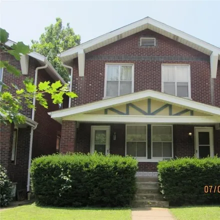 Rent this 2 bed house on 3128 Geyer Avenue in St. Louis, MO 63104