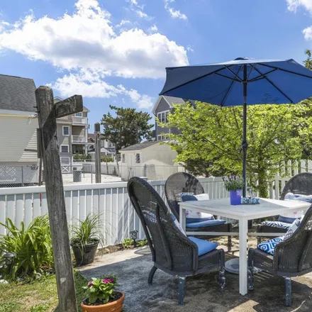 Image 3 - 2115 4th Avenue, Avalon, Cape May County, NJ 08202, USA - Condo for sale