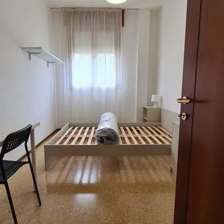 Rent this 3 bed apartment on Via Tomaso Albinoni 20 in 36100 Vicenza VI, Italy