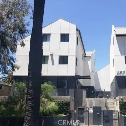 Rent this 6 bed townhouse on 5250 Bangor Street in Los Angeles, CA 90016