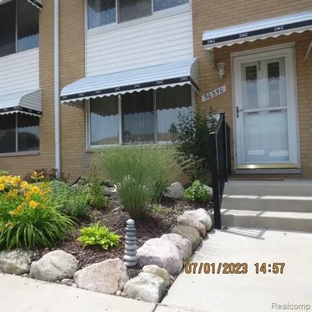 Buy this 2 bed house on 50358 Helfer Boulevard in Wixom, MI 48393