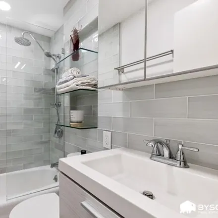 Image 4 - 317 East 3rd Street, New York, NY 10009, USA - Apartment for sale