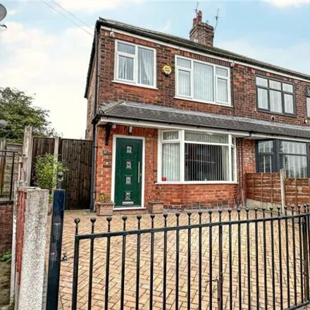 Buy this 3 bed duplex on Ashfield Drive in Manchester, M40 1WJ