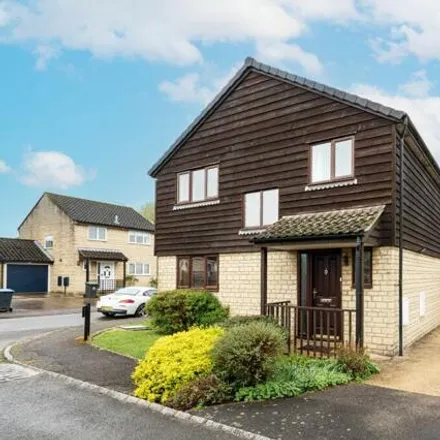 Buy this 4 bed house on 131 Vanner Road in Witney, OX28 1LQ