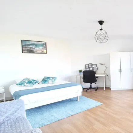 Rent this 1 bed apartment on 2 Rue Salvador Allende in 92000 Nanterre, France
