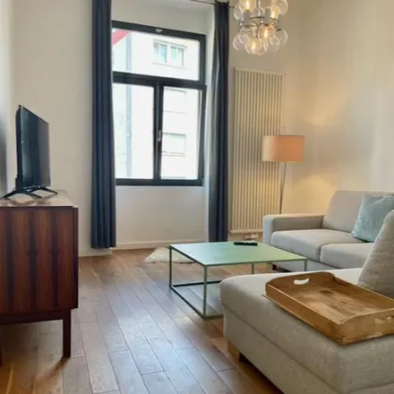 Rent this 3 bed apartment on Salon Vedat in Stoltzestraße 26, 60311 Frankfurt