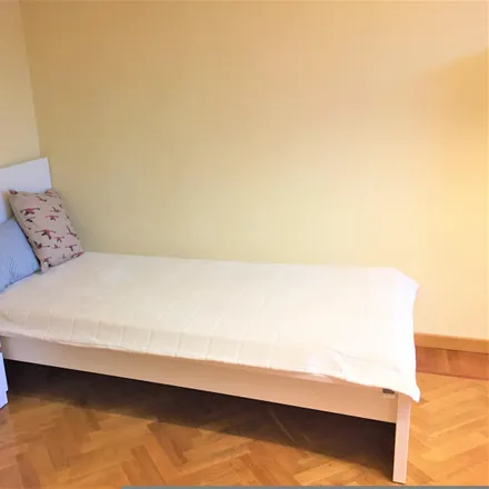 Rent this 8 bed room on Via Castelfidardo in 10 R, 50137 Florence FI