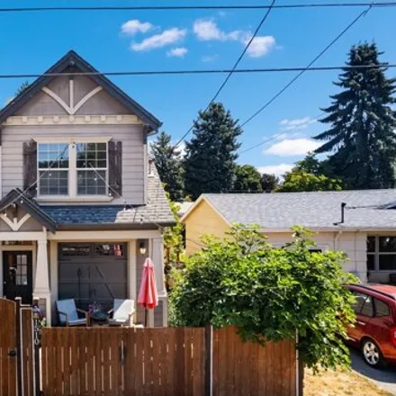 Buy this 3 bed house on 1510 Southeast 88th Avenue in Portland, OR 97216