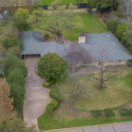 Image 2 - 4315 Lively Lane, Dallas, TX 75229, USA - House for sale
