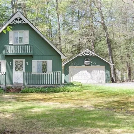 Buy this 3 bed house on 266 PA 423 in Pocono Pines, Tobyhanna Township
