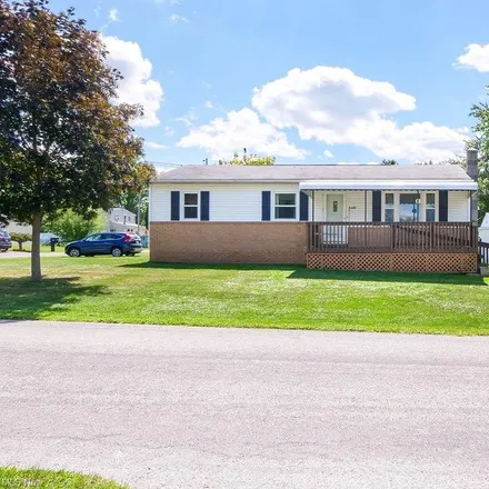 Buy this 3 bed house on 3434 Samuel Road in Springfield Township, OH 44312
