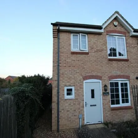 Rent this 3 bed duplex on Grendon Drive in Barton Seagrave, NN15 6RW