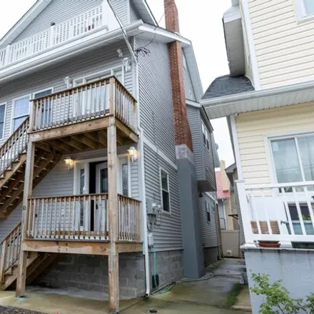 Rent this 3 bed house on 8 Jackson Avenue in Ventnor City, NJ 08401