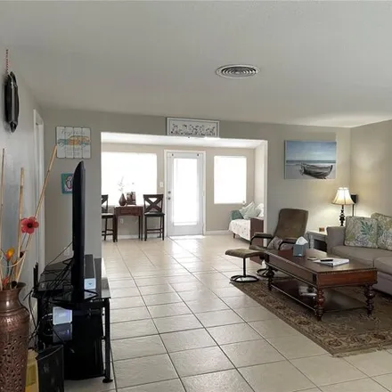 Image 4 - 705 Crestview Cir NW, Port Charlotte, Florida, 33948 - House for sale