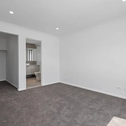 Image 5 - Portland Drive, Cameron Park NSW 2285, Australia - Apartment for rent