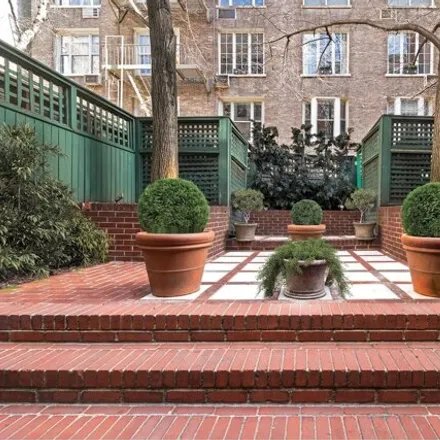 Image 5 - 121 East 81st Street, New York, NY 10028, USA - Townhouse for sale