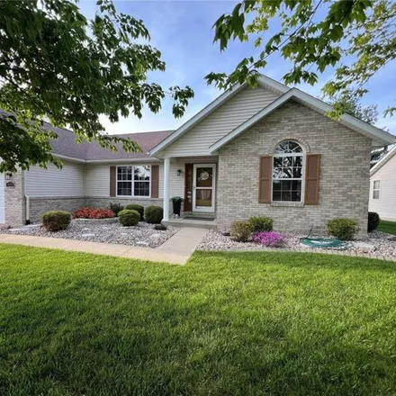 Buy this 4 bed house on 933 Millikin Drive in Fairview Heights, IL 62208