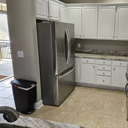 Rent this 3 bed condo on Santee