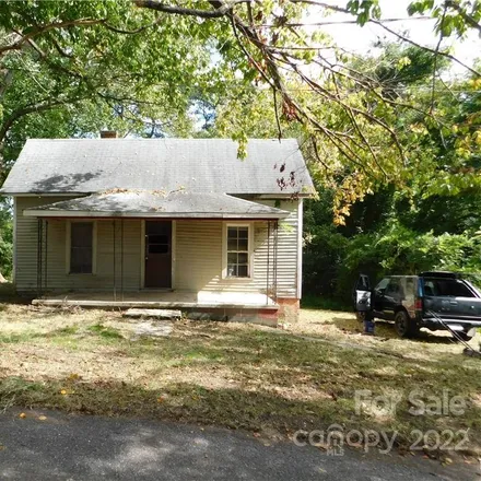 Buy this 2 bed house on 1217 White Pine Street in Lincolnton, NC 28092