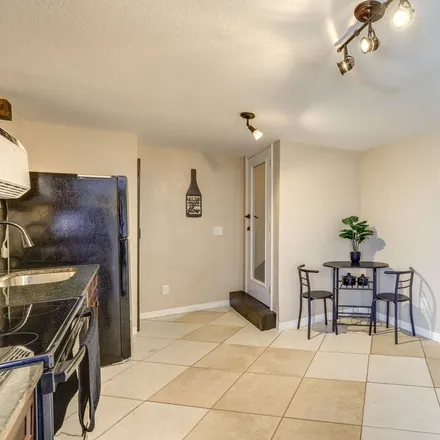 Rent this 2 bed apartment on Sebring in FL, 33870
