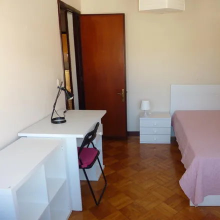 Image 1 - Rua de Camões, 4000-376 Porto, Portugal - Room for rent