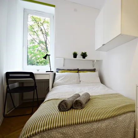 Rent this 3 bed room on Tadeusza Kościuszki 66 in 50-009 Wrocław, Poland