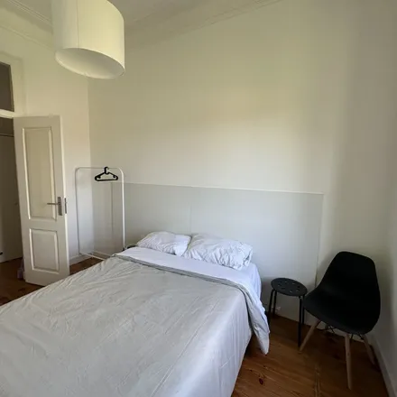 Rent this 3 bed apartment on R De Cascais 10 in Pátio do Paulino, 1399-049 Lisbon
