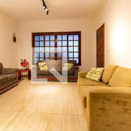 Rent this 3 bed house on Rua Clélia in Jardim Santo Antônio, Osasco - SP