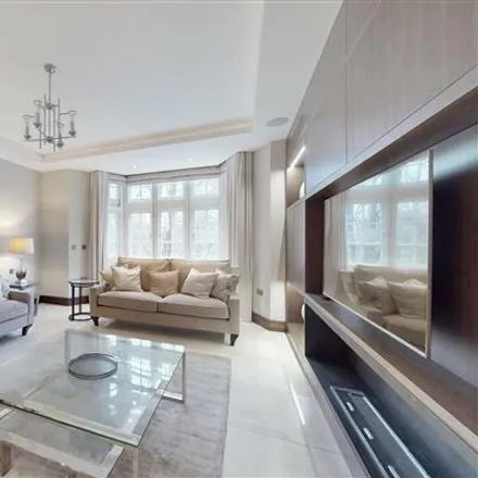 Rent this 4 bed apartment on Parkside in Knightsbridge, 28-52 Knightsbridge