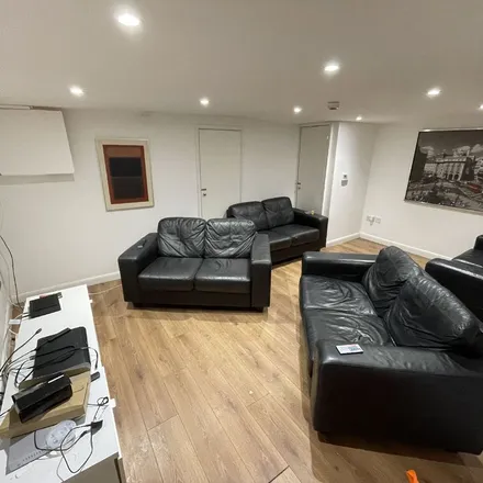 Image 6 - 35 Exeter Road, Selly Oak, B29 6EX, United Kingdom - Apartment for rent