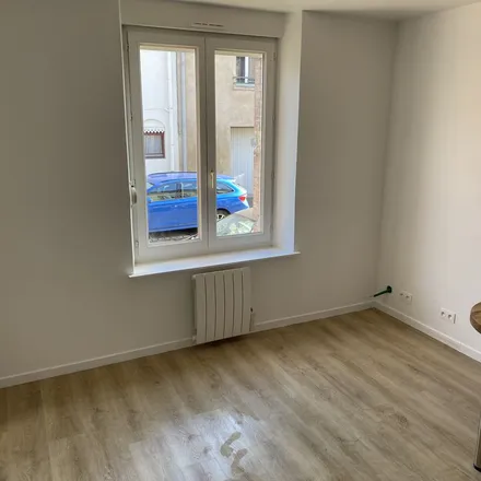 Rent this 2 bed apartment on 29 bis Rue Gambetta in 54700 Pont-à-Mousson, France