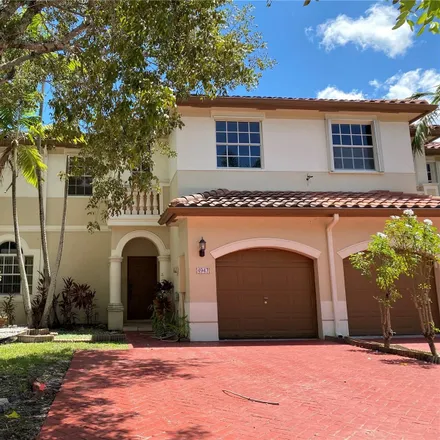Rent this 3 bed townhouse on 4947 SW 135th Way in Miramar, FL 33027
