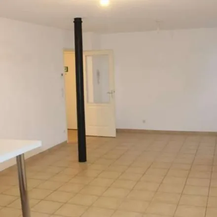 Image 3 - Collège Jean Macé, Rue des Maréchaux, 62100 Calais, France - Apartment for rent