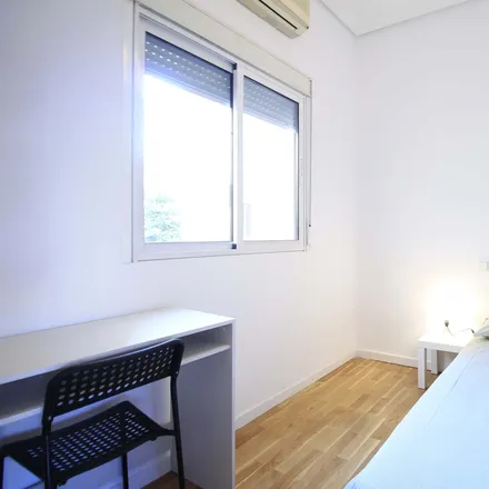 Image 1 - Calle de Antonio López, 130, 28026 Madrid, Spain - Room for rent