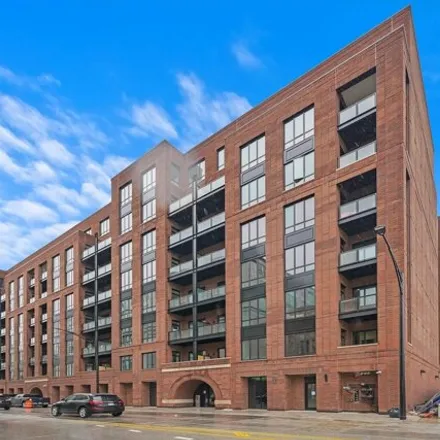 Rent this 3 bed condo on CA6 Condominiums in 305-323 South Racine Avenue, Chicago