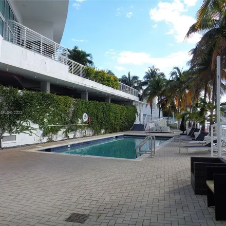 Image 9 - Peloro Miami Beach, 6610 Indian Creek Drive, Atlantic Heights, Miami Beach, FL 33141, USA - Apartment for rent