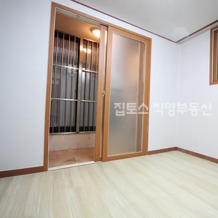 Rent this 2 bed apartment on 서울특별시 강남구 삼성동 31-19