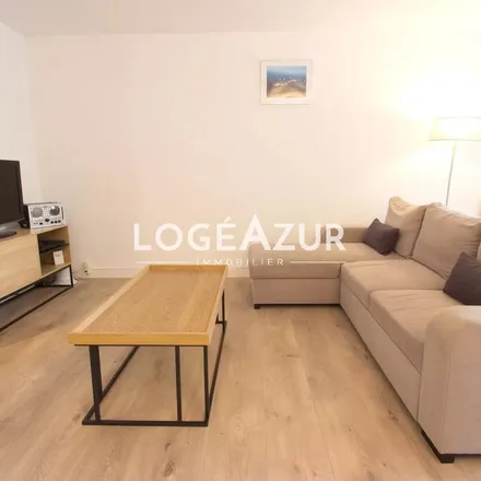 Rent this 3 bed apartment on 20 Avenue Docteur Fabre in 06160 Antibes, France